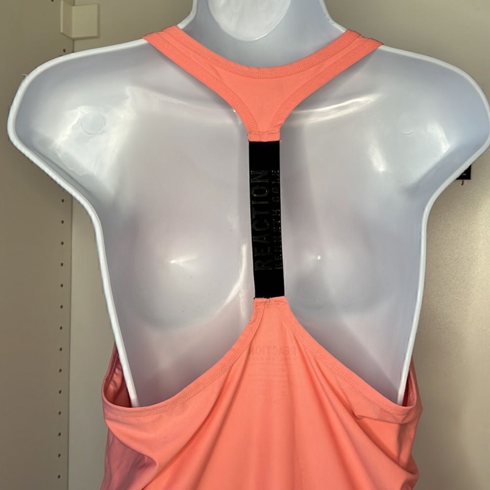 Kenneth Cole Sport Top - Picture 4 of 6